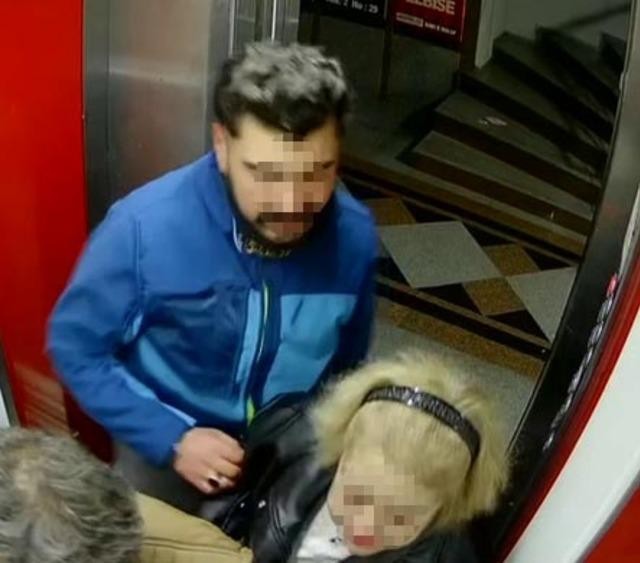 22 yaşlı gənc 55 yaşlı sevgilisinin cəsədi ilə FOTO paylaşdı- Qadının ölüm səbəbi görün nə imiş (FOTO)